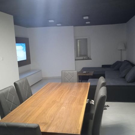 Appartement Anton à Povlja  Extérieur photo