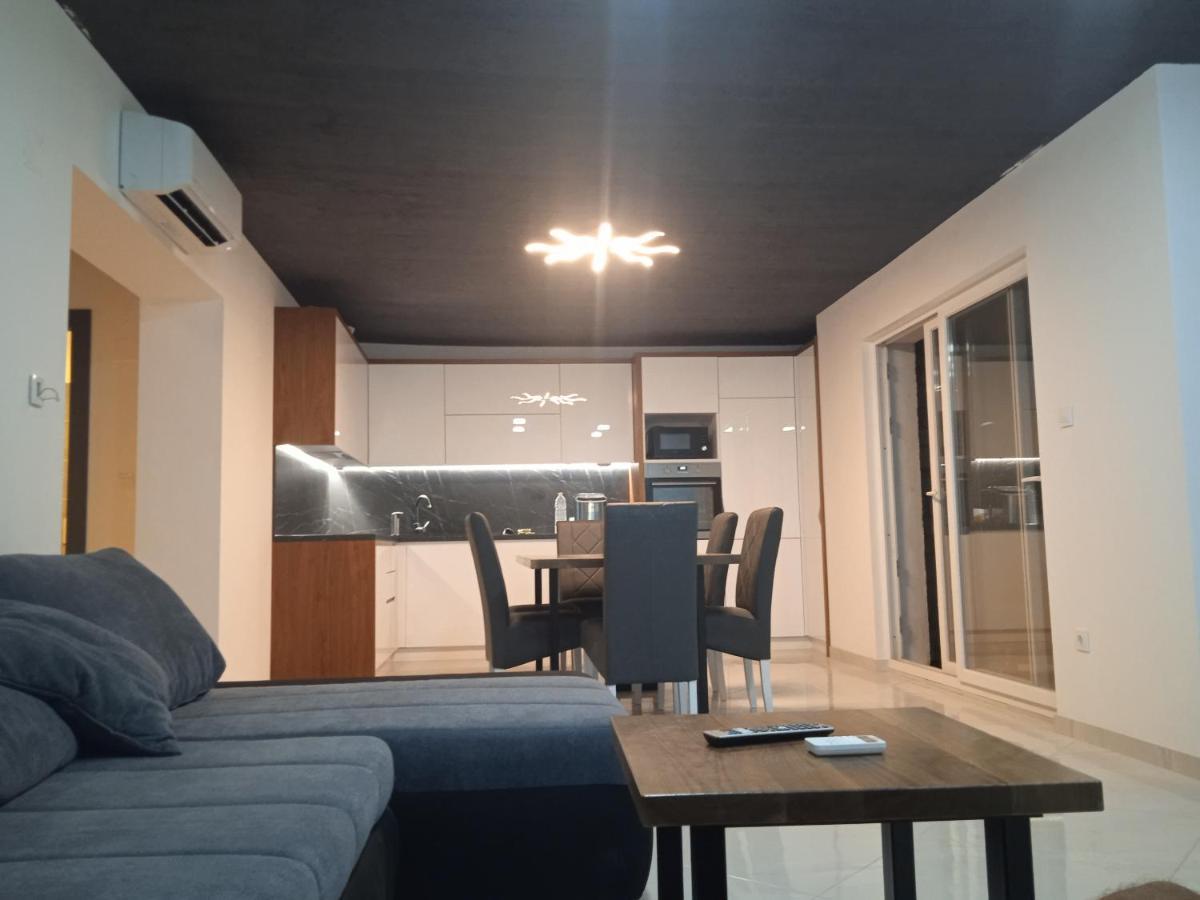 Appartement Anton à Povlja  Extérieur photo