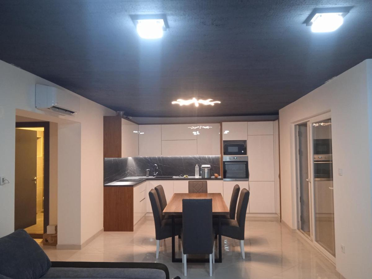 Appartement Anton à Povlja  Extérieur photo
